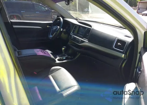 2016 Toyota Highlander Xle V6 z USA, uszkodzony, nr VIN 5TDKKRFH4GS132237